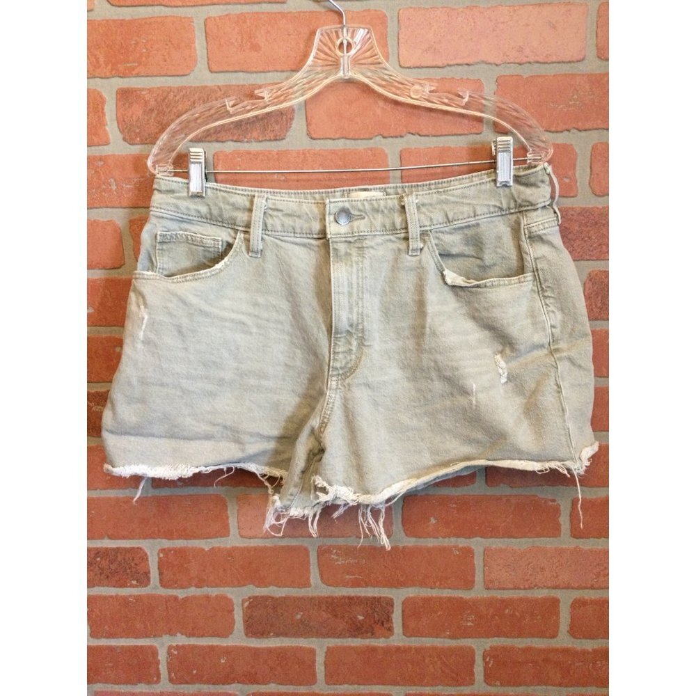 Universal Thread Women's Vintage Midi Jeans Shorts Raw Cut-Off Hem Size 14/32